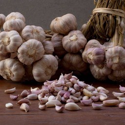 กระเทียมไทยแกะเป็นกลีบ