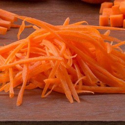 แคร็อทหั่นเป็นชิ้น