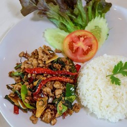 ข้าวผัดกระเพราหมู
