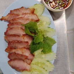 คอหมูย่างจิ้มแจ่ว