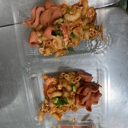 มักกะโรนีผัดซอส