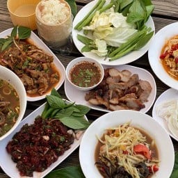 ครัวอีสาน พหลโยธิน 69/7