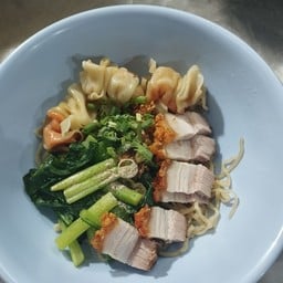 ชายสี่ บะหมี่เกี๊ยว โพธิ์กลาง