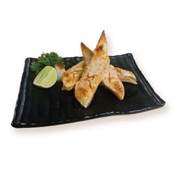 ครีบแซลมอนย่างเกลือ(YA61)