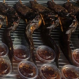 ปลาดุกย่าง พร้อมน้ำจิ้ม