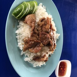 ข้าวหมูทอดกระเทียม