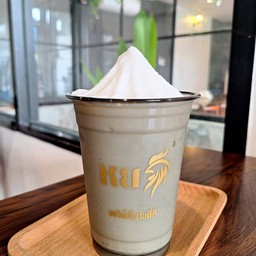 มะพร้าวปั่นนมสด