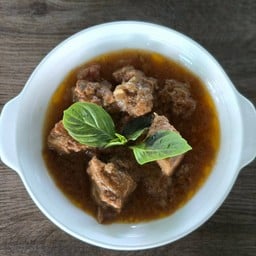 ข้าวหมูผัดซอส