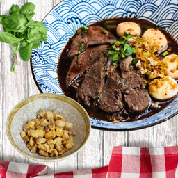 ชุด ก๋วยเตี๋ยวเรือหมูรวม + กากหมู