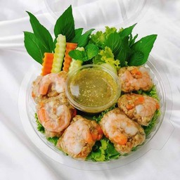 ก๋วยเตี๋ยวลุยสวนและสลัดโรล