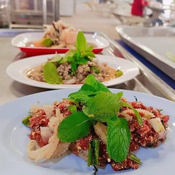 ก้อยเนื้อดิบขม