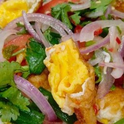ยำไข่ดาว