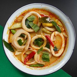 ต้มยำปลาหมึกน้ำข้น