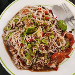 ตำขนมจีน