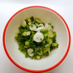 ต้นหอมสับ