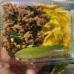 ข้าวกะเพราหมดหม้อ ครัว2มี