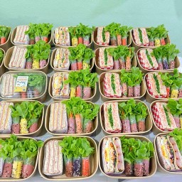 แซนด์วิชสลัดโรล จอมป่วน เซเว่นแยกโสธร