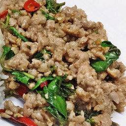 กระเพราหมูสับ (เป็นกับข้าว)