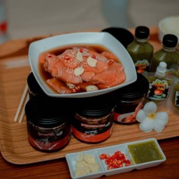 แซลมอนดอง by นายโจ