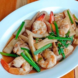 เห็ดออรินจิผัดกุ้งสด