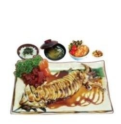 ชุดปลาหมึกย่างซีอิ๊ว(YA83)