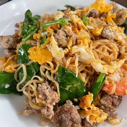มาม่าผัดไข่