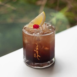 MOLY COLA