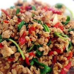 กะเพราหมูสับ กับข้าว