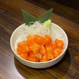 แซลมอนคลุกไข่ปลาบิน (Salmon Tobiko)