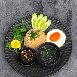 ข้าวผัดไก่ไข่ดาว