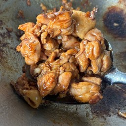 ข้าวไก่กระเทียม