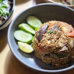 ข้าวผัดโบราณปลาทู