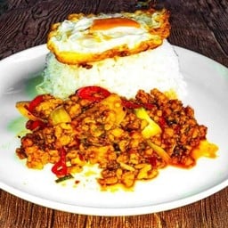 ข้าวราดผัดพริกเผาหมูสับ