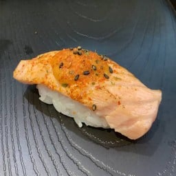 ซูชิแซลมอนเบิร์นซอสซอสหมาล่า
