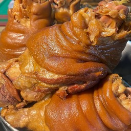 ขาหมูกับข้าว