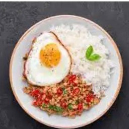 กระเพราหมูสับ - ไข่ดาว