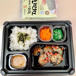 ชุด เซตเบนโตะ กุ้งดอง8ตัว+สาหร่ายเกาหลี+ข้าวญี่ปุ่น+ไข่กุ้ง+ยำสาหร่าย แถมน้ำจิ้มซีฟู๊ดแซ่บๆ
