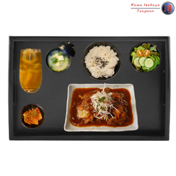 ชุดข้าวหมูผัดกิมจิ (Stir fried pork with Kimchi Set)