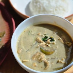 ข้าวแกงเขียวหวาน