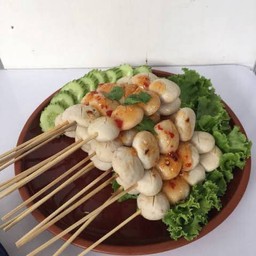 โปร!!  ลูกชิ้นหมู 10 ฟรี 1