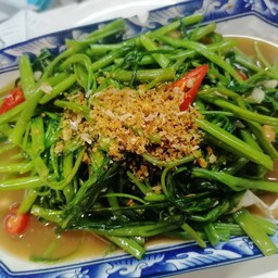 ผัดผักบุ้งไฟแดง