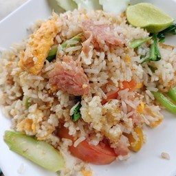 ข้าวผัดแหนม