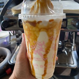 นมสดไวท์มอลต์คาราเมลปั่น Caramel white malt Milk shake