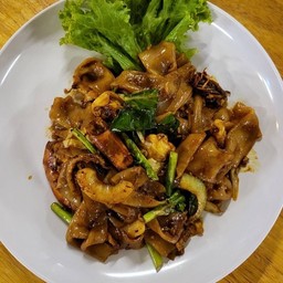 ผัดซีอิ้วทะเล