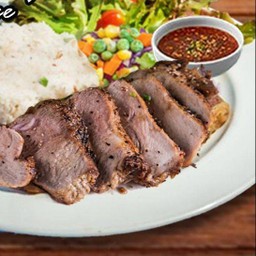 ข้าวหน้าเนื้อย่างจิ่มแจ่ว