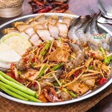 ตำปล้าร้ากุ้งสดหมูกรอบ