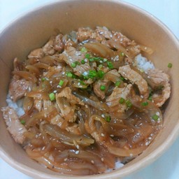 ข้าวหน้าหมูเทอริยากิ