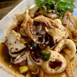 ลาบ ปลาหมึก