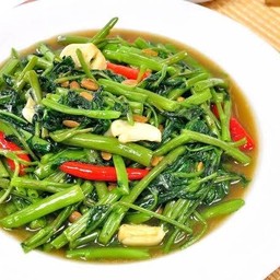 ผักบุ้งไฟแดง กับข้าว