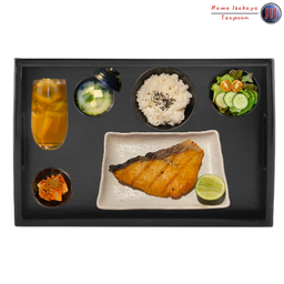 ชุดข้าวแซลมอนย่างเกลือ (Salmon Shioyaki Don Set)